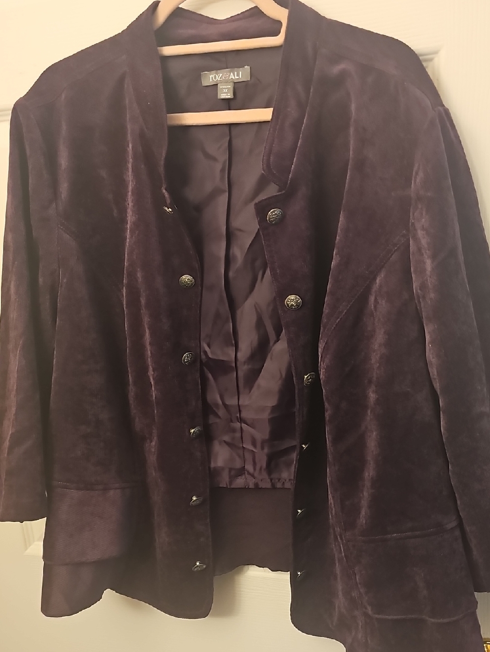 Roz & Ali Women's Velvet Button-Front Jacket in Plum